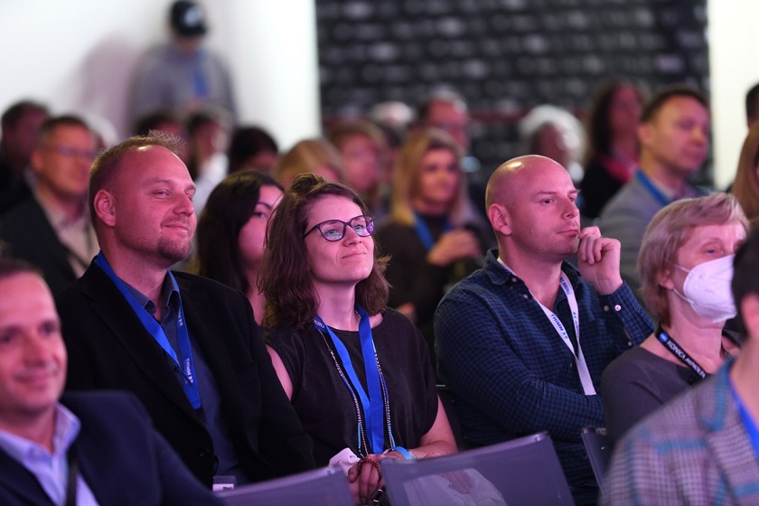 Obalko10_audience_web